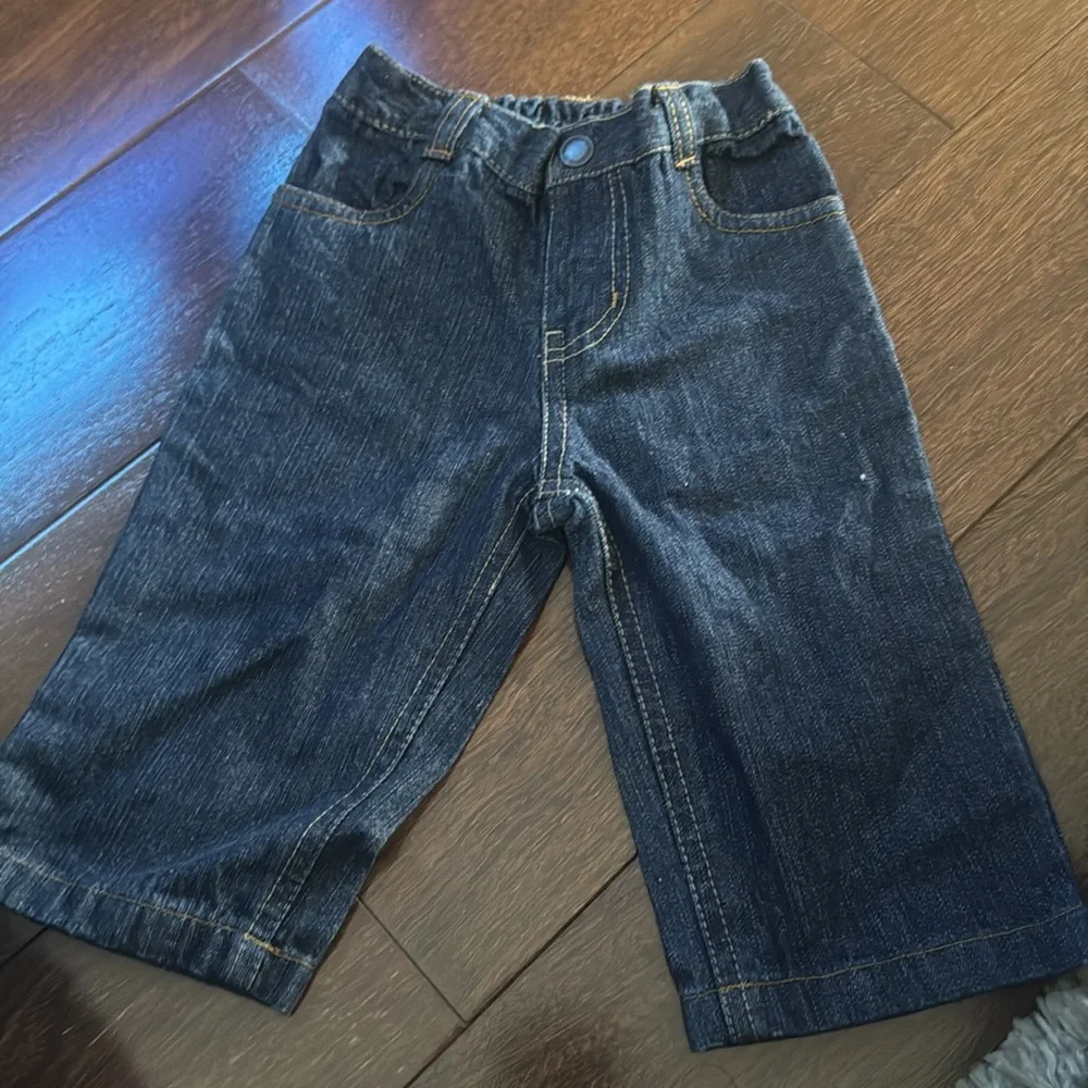 New without tag náutica sweater and jeans size  9 months